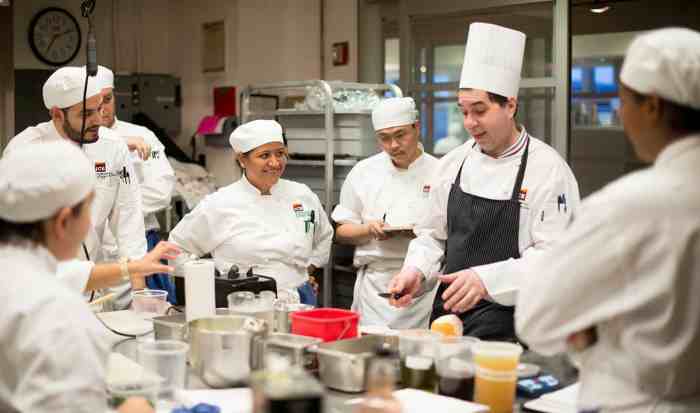 10 Scholarships for Culinary Arts Majors