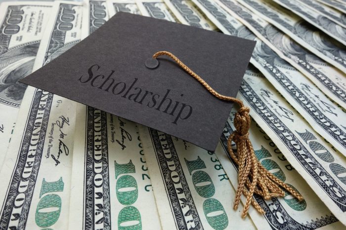 5 Scholarships for Academic Excellence in STEM